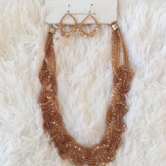 💃NWT Too Gorgeous Beaded Necklace/ Earrings Set💃 - Picture 2 of 4